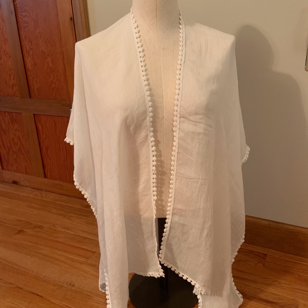 Steve Madden NWOT Bathing Suit Coverup Wrap White With Lace  one size